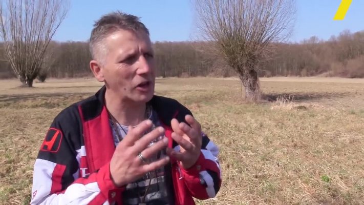 c8776fdec362b5cb52bd-1