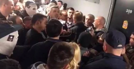 SRBIJA NA NOGAMA: Protestanti upali u zgradu državne televizije, evo šta zahtijevaju