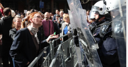 Nakon napuštanja platoa ispred zgrade Predsjedništva Srbije: Evo gdje su građani krenuli sada