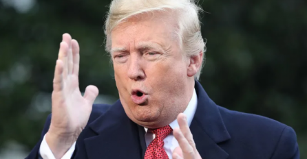 Trump napada mrtvog McCaina