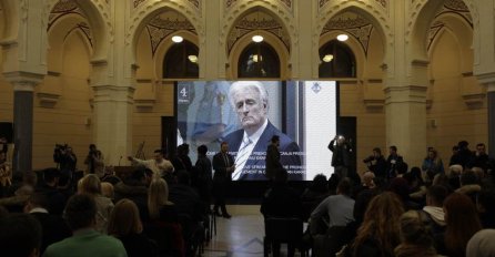 Predstavnici žrtava i brojni građani u Vijećnici prate presudu Karadžiću