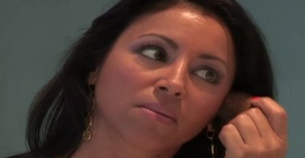 Nakon prosidbe, hirurg je izobličio plastičnim operacijama: Pogledajte šta joj je uradio sa tijelom! (VIDEO)