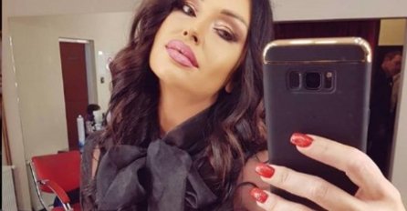 DANAS PUCA OD SILIKONA, A PRIJE 12 GODINA BILA JE SKROMNI DJEVOJČURAK: Isplivale stare fotke Katarine Živković! NE LIČI NA SEBE! (FOTO)