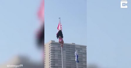 SVI SU GLEDALI U NJENU ZADNJICU DOK SE PENJALA PO JARBOLU:  Onda je sve pošlo po zlu 