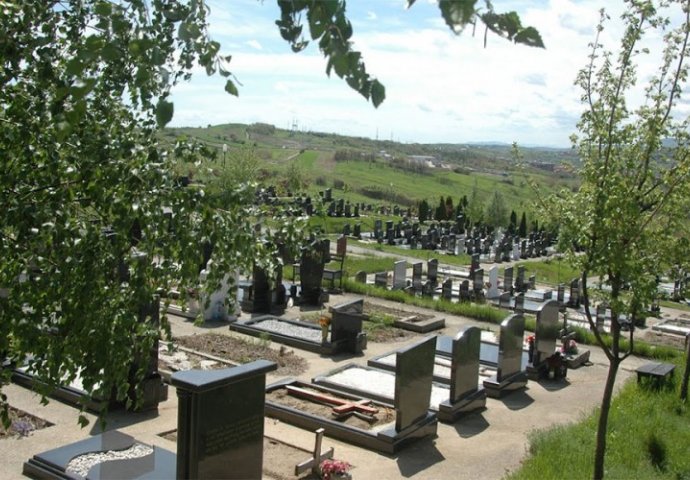 OVAJ BIZNIS NIJE ZA SVAKOGA: Prodaju grobnice najbliže rodbine za 13.000 eura