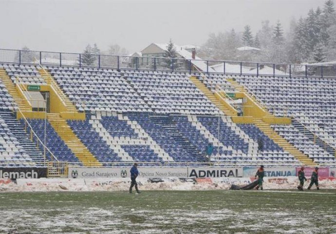 Teren Grbavice prekriven snijegom, prolongiran početak meča BiH - Moldavija
