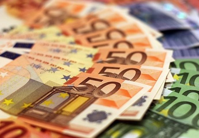 JOŠ NISTE DOBILI 100 EURA? SADA JE STIGLO OBJAŠNJENJE: Evo zašto vam pare nisu na računu!