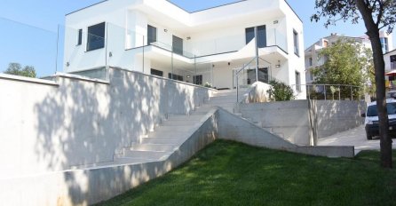 Afera trese region: Bivši šef odveo firmu u propast, radnike na ulicu, a imao PLATU VEĆU OD PREMIJERA I OGROMNU VILU NA OBALI!