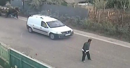 PA ŠTA SE DESILO? Ovo je definitvno NAJSMJEŠNIJA saobraćajna nesreća koju ćete vidjeti! (VIDEO)