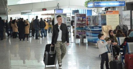 POZNATI DETALJI: Kako je policajac Elvedin Jusić unio pivo u avion, NAPAO STJUARDESU i ugrozio let