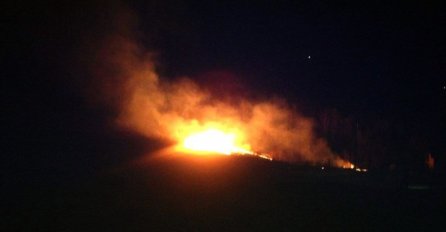 Izbio veliki požar u Vogošći, ljudi se guše od dima