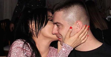 ANDREANA ČEKIĆ BILA SA LJUBAVNIKOM U WC DOK JE MUŽ ČEKAO ISPRED,  "akcija" trajala 15 minuta 