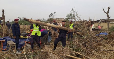 U oluji u Nepalu 25 mrtvih i stotine povrijeđenih