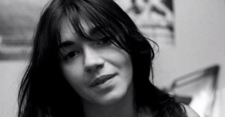 SIŠLA JE SA MUZIČKE SCENE I ZAVRŠILA U CENTRU ZA BESKUĆNIKE: Crna princeza jugoslavenskog rocka otišla je sama i u tišini