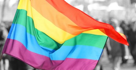 Skup  LGBTI osoba u Sarajevu: Angažirano je 1100 policajaca, posebni snajperski timovi, zaštitari te će biti postavljene betonske zapreke ...