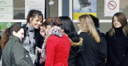 KO NEMA 21 GODINU NEĆE MOĆI KUPITI CIGARETE: Poslanici potpisuju novo PRAVILO, na snagu stupa za 120 DANA!