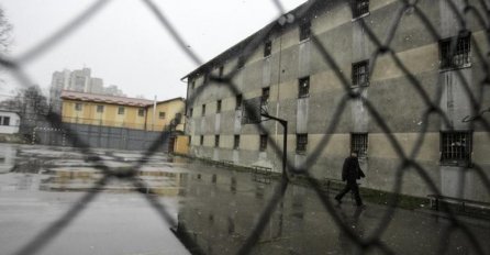 Dužan svega 30 KM, a sud odlučio: ZENIČANIN MORA U ZATVOR!