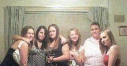 SABLASNO, STALI SU DA SE SLIKAJU A DJEVOJČICA JE UPORNO PLAKALA: Kada je pogledala fotografiju PRETRNULA JE OD STRAHA