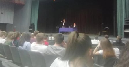 STUDENTI PREKINULI GOVOR ZLOČINCA. On je osuđen zbog masakra u Ahmićima, a sinoć je doživio uvrede u svom Zagrebu