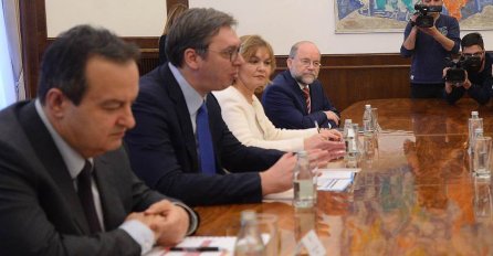 Dačić: Nema pregovora o ostavci Vučića