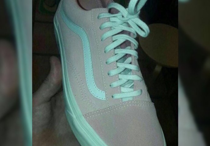 ODAVNO NIJE BILA OVAKVA RASPRAVA: Da li je patika roze bijela ili sivo plava?