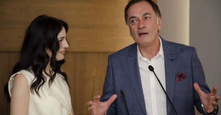 SENADA HADŽIFEJZOVIĆA SVI ZNAMO, A EVO KO JE NJEGOV SIN: Uspješan poslovni čovjek, PROŠLE GODINE OŽENIO PRAVU LJEPOTICU
