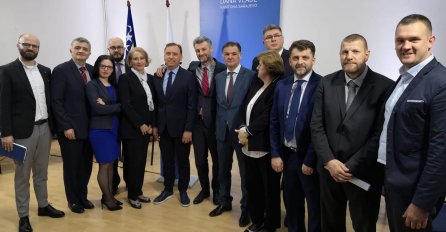 PREMIJER KS ZAPRIJETIO:  Uskoro ćemo objaviti podatke o plaćama 25 hiljada javnih uposlenika