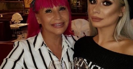 KĆERKA ZORICE BRUNCLIK SE OGLASILA NAKON POROĐAJA, ODMAH USLIKALA BEBU: Kad su je ugledali, odmah su zaplakali (FOTO)