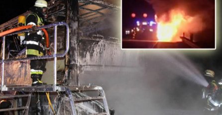 DRAMA U AUSTRIJI, SRPSKI AUTOBUS U POTPUNOSTI IZGORIO: Stravične scene, 12 putnika spasavalo živu glavu! (FOTO)