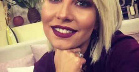 JAVILA SE DJEVOJKA KOJA LEŽI U BOLNIČKOJ SOBI SA DEOM: Ovo je morala reći o VODITELJICI, "LJUDI, OVA DJEVOJKA JE..."