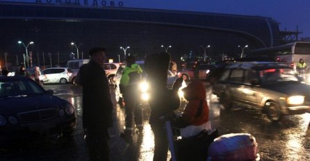 Panika na aerodromu: Evakuisani putnici zbog prijetnje bombom