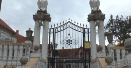 ZAVIRITE U NAJBOGATIJE SELO U SRBIJI: Cijelo naselje se zaposlilo u BEČU, a onda su nikli DVORCI! Pogledajte Slavkinu kuću od 30 soba! (FOTO)