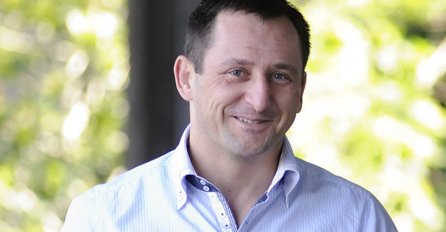 SKANDAL TRESE SRBIJU: Natjerali naivnu djevojku da ugradi silikone, pa joj dovodili muškarce za 1.000 eura!