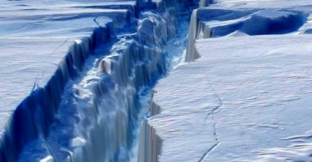 ANTARKTIK JE PUKAO I POJAVIO SE SVIJET KOJI NIJE VIĐEN 120.000 GODINA: Šta se tamo krije? (FOTO)