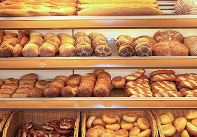 VIC DANA: Ulazi mušterija u pekaru 