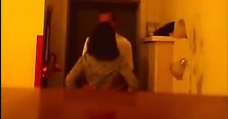 SLUČAJNO OSTAVIO AUTOKAMERU UPALJENU KOD KUĆE: Kad se vratio i vidio ŠTA MU ŽENA RADI, odmah je tražio razvod!