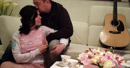 ON PIŠE HITOVE KOJE SVAKODNEVNO SLUŠATE, A BEZ NJE BI SVE BILO NEMOGUĆE: Nina i Bane žive ljubav iz bajke, a sudbina ih je spojila na NEVJEROVATAN NAČIN! 