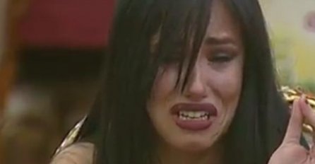 NE SLUTI ŠTA SE NAPOLJU DOGAĐA, OGLASIO SE ALEKSANDRIN STRIC I SVE ŠOKIRAO: "Njena kćerka..."