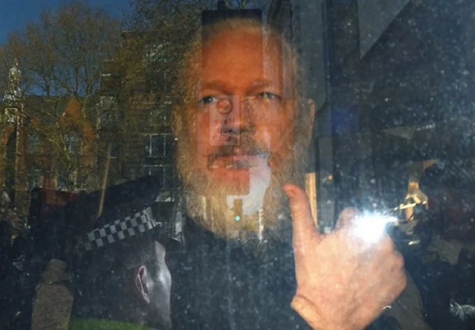 PRIJETI MU I SMRTNA KAZNA: Što će sada biti s Assangeom? CNN: Ovo je prava istina 