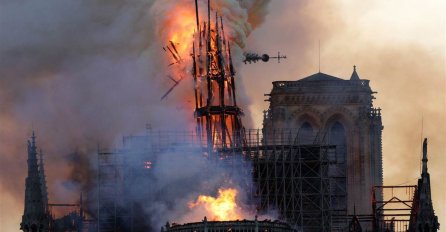 Vatrogasci: Notre-Dame se neće srušiti