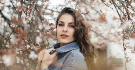 Za nju govore da je već sada pobjednica ZVIJEZDA GRANDA, a ovo su njene sestre! PORODICA DŽEJLE RAMOVIĆ JE ISPUNJENA LJEPOTOM