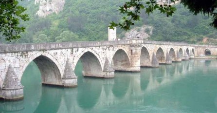 Policija spriječila samoubistvo muškarca s mosta Mehmed paše u Višegradu