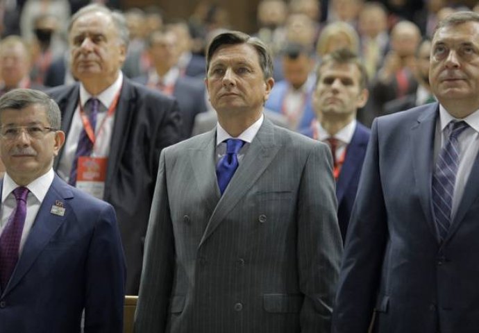 Pahor: Proširenjem EU-a na Balkan protiv prekrajanja granica