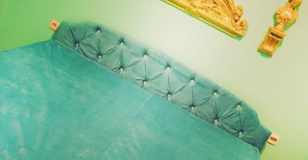 ŽIVI KAO FARAONKA: Zavirite u neobičan dom FOLKERKE KOJU JE INSPIRISAO VERSAĆE, nismo ni slutili da ovdje živi! (FOTO)