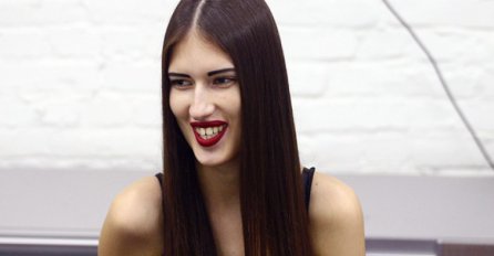 LUDAČKA TRANSFORMACIJA SANDRE MEDUZE ZAPALILA MREŽE: Nije moguće da je ovo ona, "HILJADU OPERACIJA URADILA"