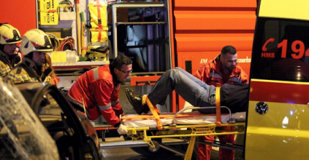 STRAVIČNA NESREĆA: Vozača izvlačili vatrogasci, hitna i policija na licu mjesta SAOBRAĆAJ OBUSTAVLJEN