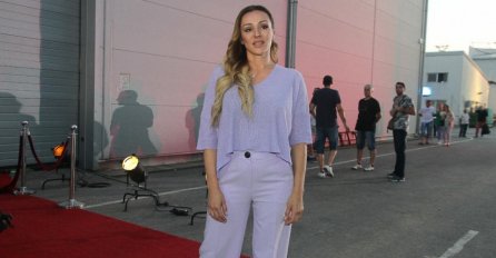 Pjevačica iznijela šokantno priznanje! Bori se sa teškom bolešću, smršala 7kg! 