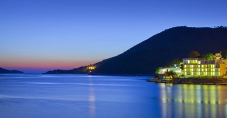 OD OVOG PRIZORA STAJE DAH! U Singapuru otvoren aerodrom s najvećim unutrašnjim vodopadom