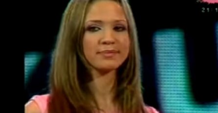 Ova slatka djevojčica danas je jedna od najatraktivnijh pjevačica: TEŠKO DA ĆETE JE PREPOZNATI, NE LIČI NA DJEVOJKU KOJU DANAS GLEDAMO