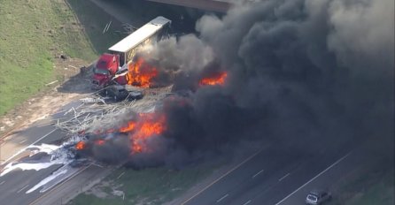 STRAVIČNO, KAMION se zakucao u školski autobus, PA EKSPLODIRAO: Ima mrtvih (VIDEO)